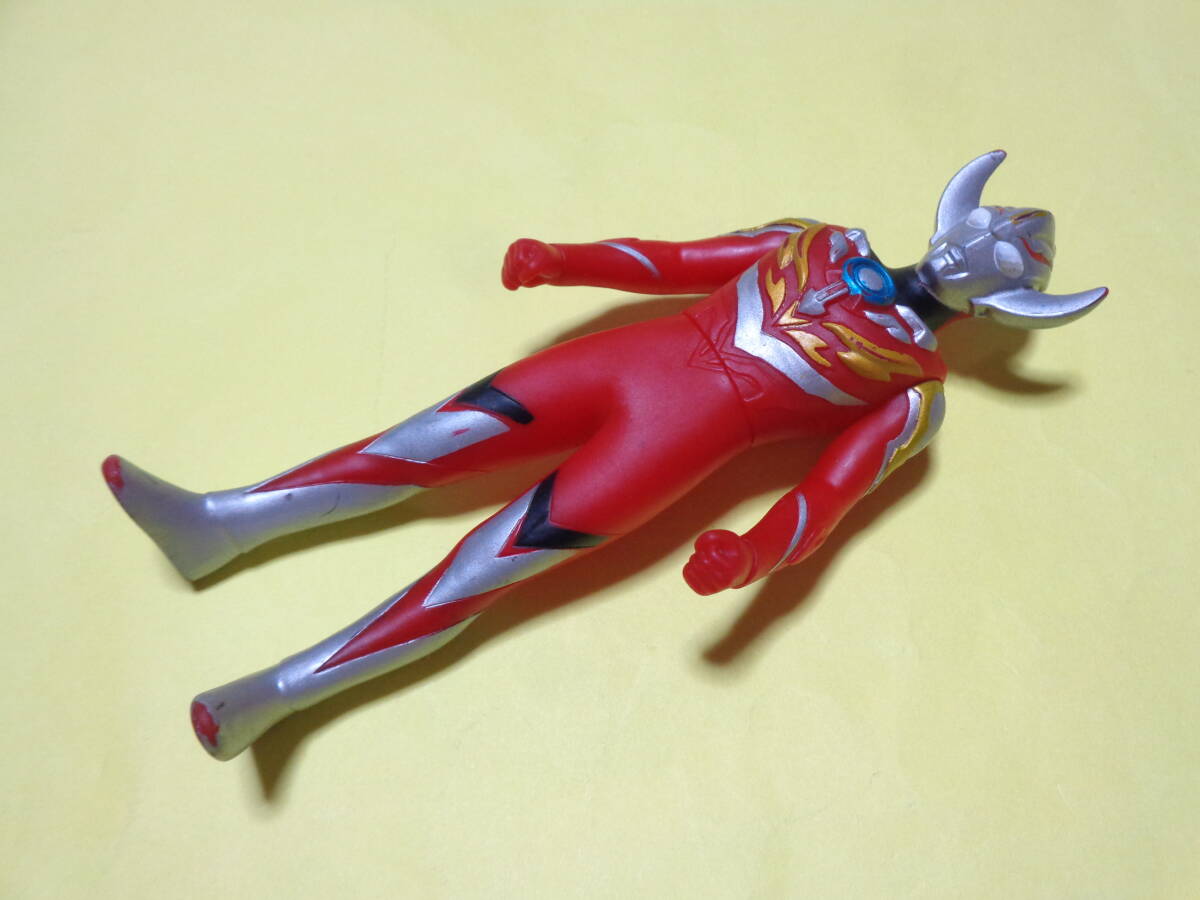 ウルトラマンオーブ　バーンマイト /ウルトラマン ウルトラヒーローリーズ　ソフビ_画像1