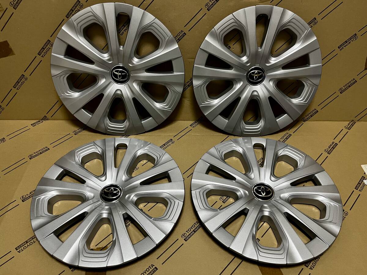 ★未使用 50プリウス 後期 15インチ 純正 ホイールキャップ★_画像1