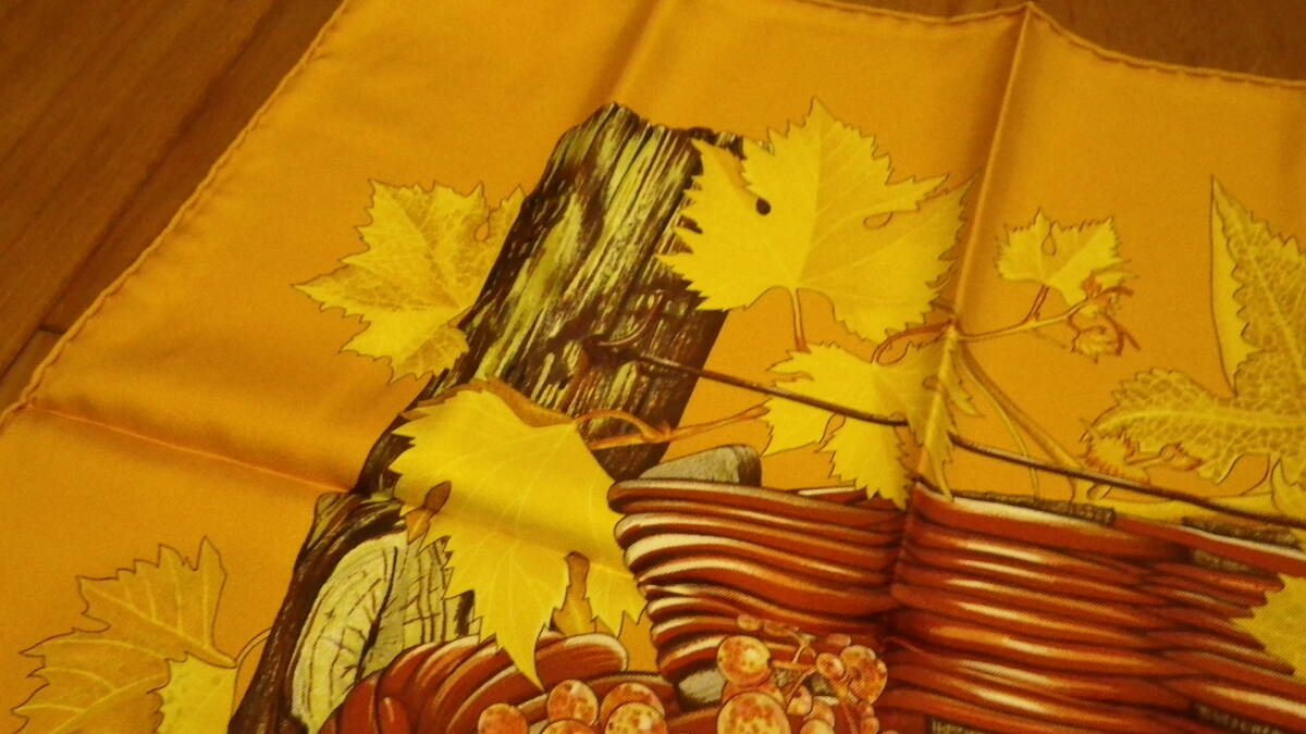未使用品　エルメス　秋色スカーフ　シルク100%　HERMES_画像3