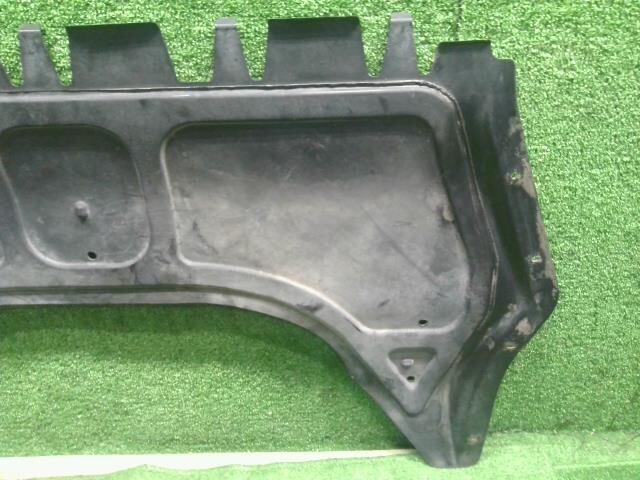 VW ゴルフ ABA-1KCAV エンジンアンダーカバー 自社品番250352_画像6