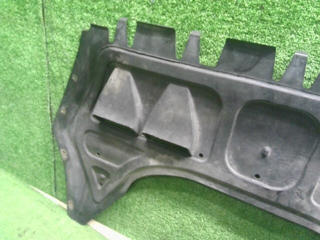 VW ゴルフ ABA-1KCAV エンジンアンダーカバー 自社品番250352_画像5