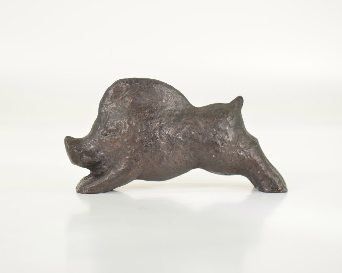 Z608 【泉美】松下隆治造 銅製 干支 猪 亥 置物 オブジェ 共箱入_画像3
