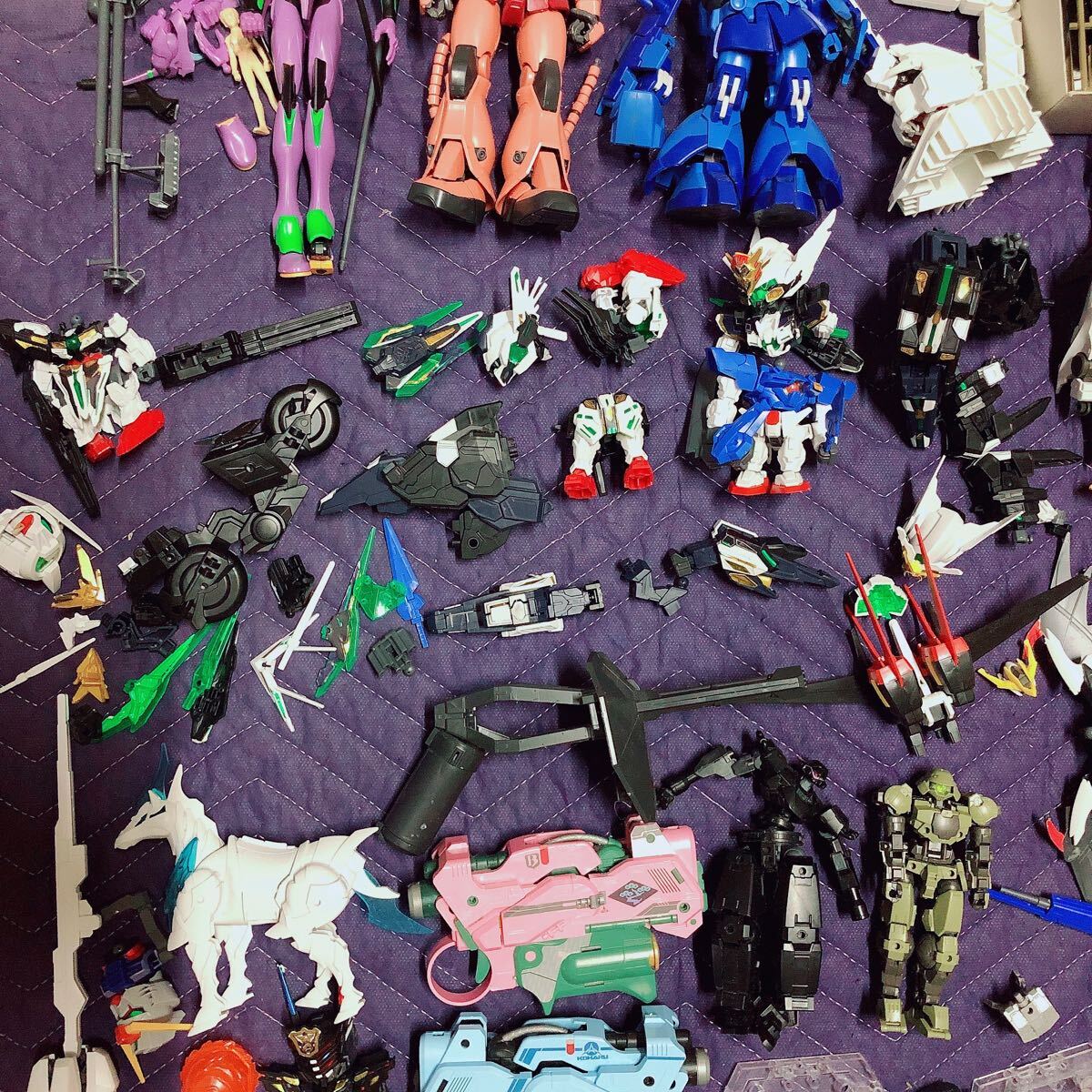 大量 まとめ売り プラモデル ロボット ガンプラ ガンダム エヴァ マクロス SDガンダム 30MMなど 部品パーツ取り HG MG ※ジャンク品_画像4