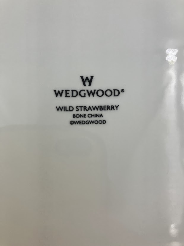 【ウェッジウッド WEDGWOOD WILD STRAWBERRY ワイルドストロベリー スクエアプレート Bone China MADE IN ENGLAND 中古 角皿】_画像8