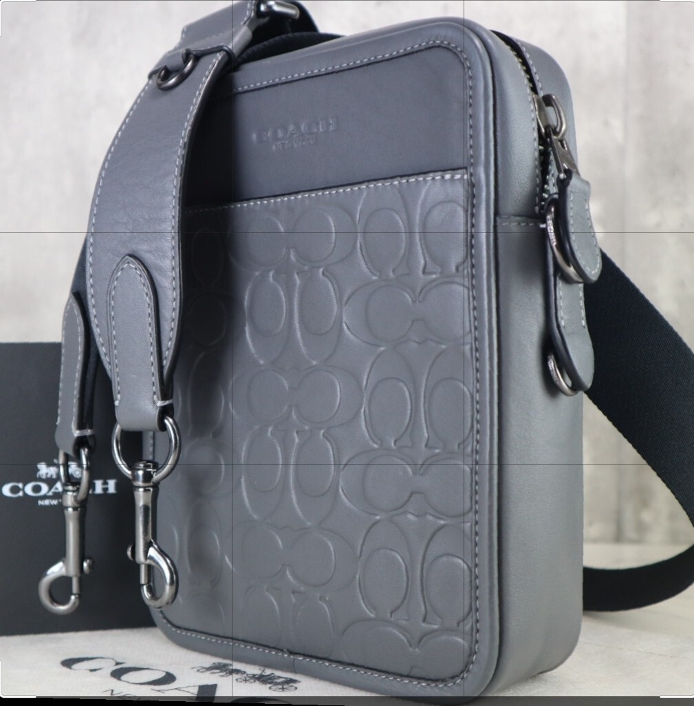 近年モデル 極美品 コーチ COACH 2way エンボス 型押し ショルダーバッグ シグネチャー 斜め掛け サリバン レザー メンズ ビジネス _画像1