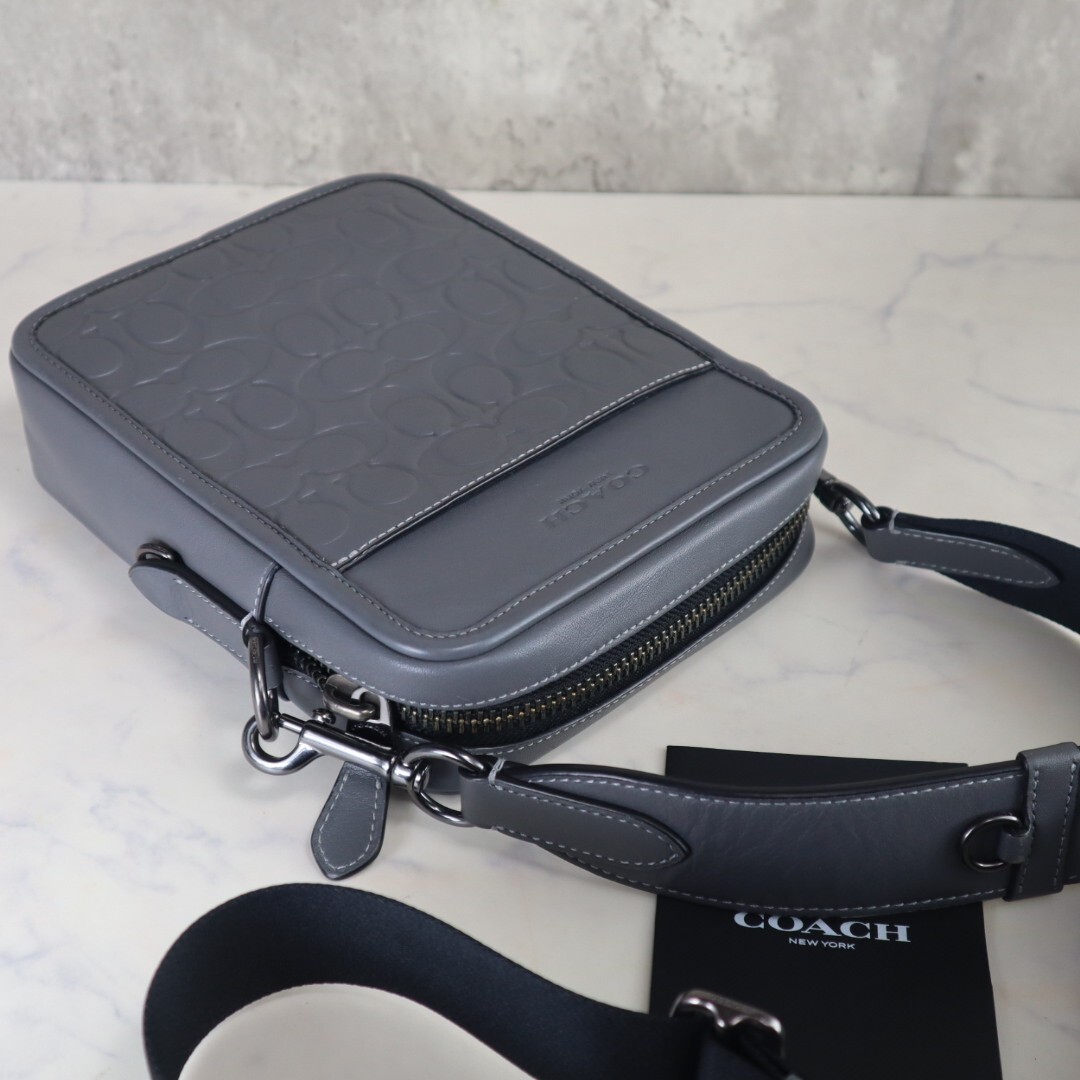 近年モデル 極美品 コーチ COACH 2way エンボス 型押し ショルダーバッグ シグネチャー 斜め掛け サリバン レザー メンズ ビジネス _画像5