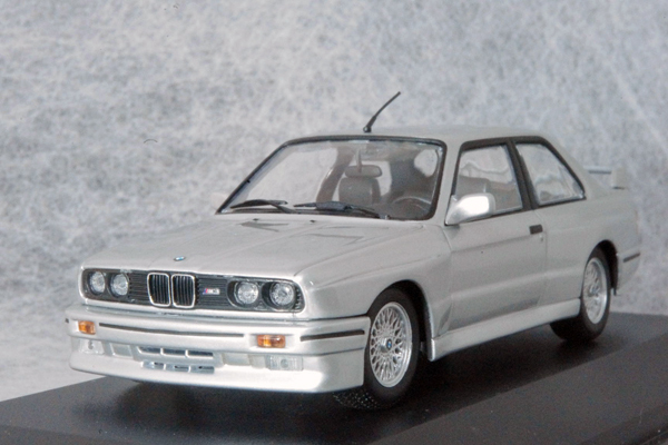 * 1/43 BMW = M3 ( E30 ) / 1987 год серебряно-металлический = Minichamps миникар MINICHAMPS * 1/43 BMW = M3 ( E30 ) / 1987 год серебряно-металлический = Minichamps миникар MINICHAMPS