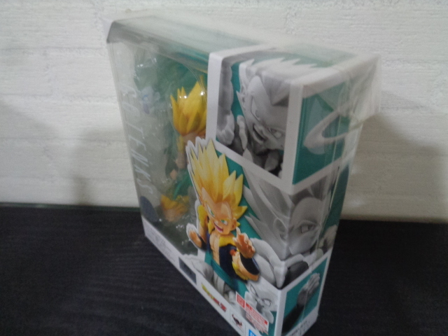 即決 新品未開封品 S.H.フィギュアーツ ドラゴンボールZ　スーパーサイヤ人ゴテンクス　国内正規品 S.H.Figuarts バンダイ 可動フィギュア_画像4