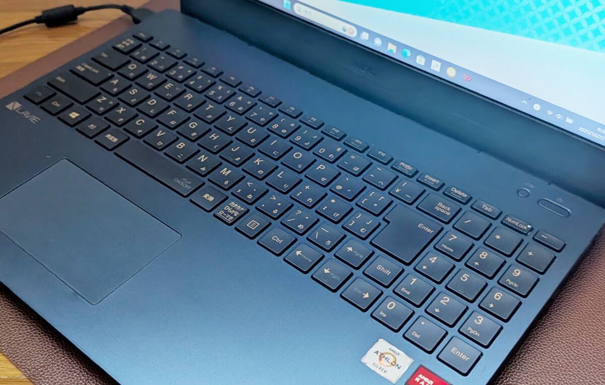 ★☆Win11 LAVIE N15/AMD/8G/M.2 256G/DVD/WLAN/カメラ☆_画像4