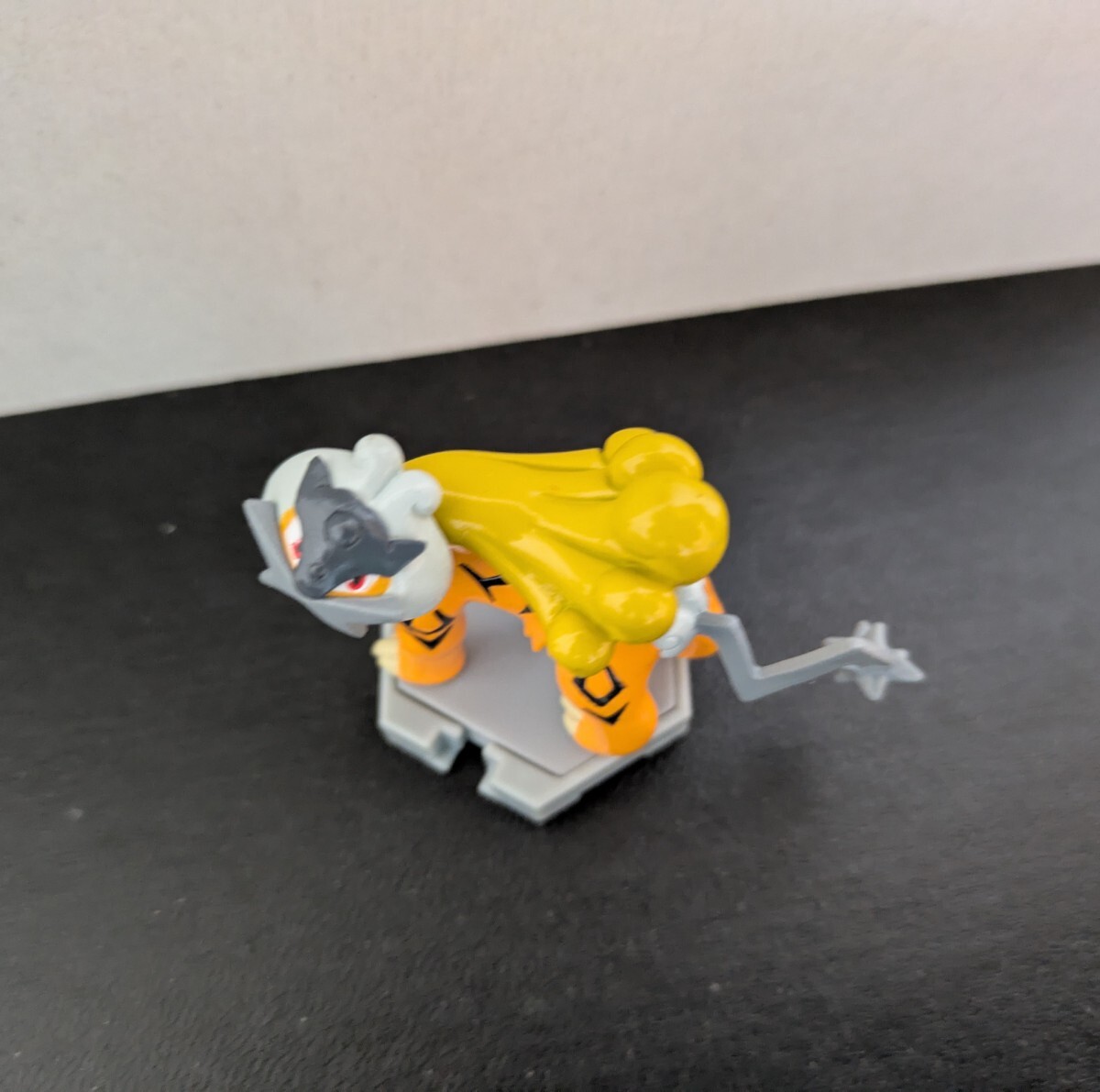 ポケットモンスター　限定モンコレプラス ライコウ 色ちがい　非売品(懸賞商品) 伝説 ポケモン_画像5
