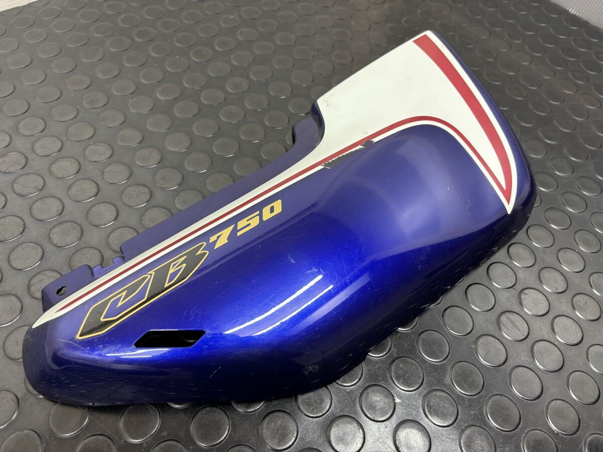 CB750 RC42 HONDA 純正 サイドカバー( アオ / 片側のみ) 83601-MW3G-6100 _画像1