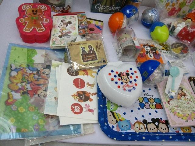 【まとめ売り 中古品】 ディズニー ミッキーマウス ミニーマウス スナックケース メモ帳 ファイル 等 グッズセット_画像4