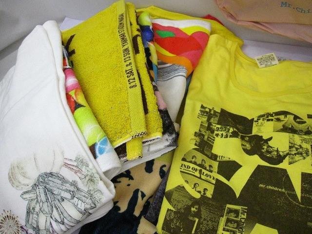 【まとめ売り 中古品】 Mr.Children Tシャツ タオル ツアーバッグ 24点 HOME SENSE他グッズセット_画像3