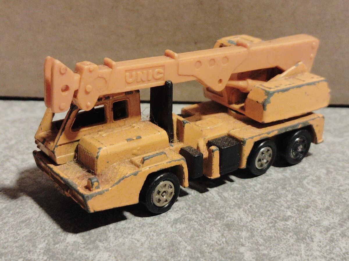 210 日本製 トミカ UDユニック トラッククレーンの画像1