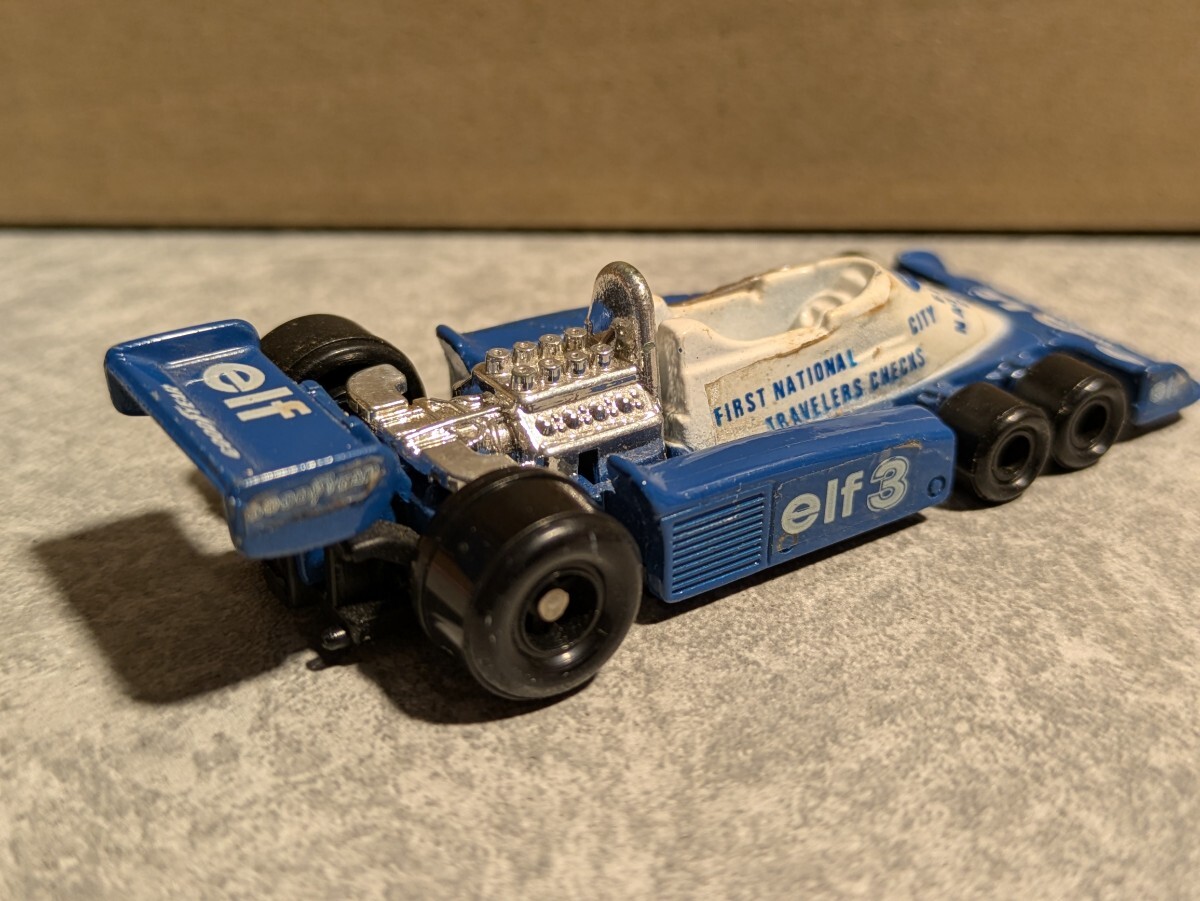 242 日本製 トミカ タイレルP34フォードの画像2