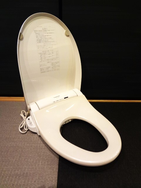 匿名配送込み　パナソニック　Panasonic 温水洗浄便座 ビューティ・トワレ DL-WA50 瞬間あったかトワレ 便ふた自動開閉 シルバー_画像4