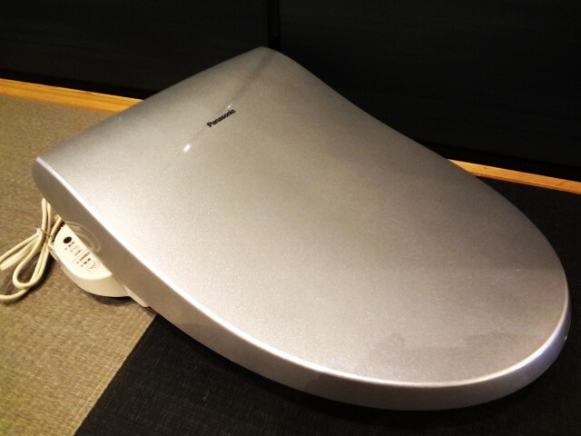 匿名配送込み　パナソニック　Panasonic 温水洗浄便座 ビューティ・トワレ DL-WA50 瞬間あったかトワレ 便ふた自動開閉 シルバー_画像2