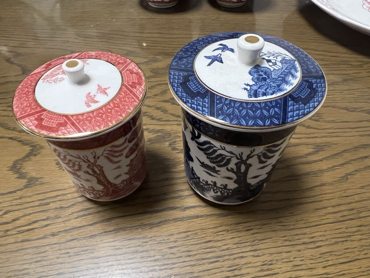 DOUBLE PHOENIX NIKKO IRONSTONE ニッコーダブルフェニックス 蓋付き夫婦湯呑み 赤山水 青山水 金彩ウィローパターン_画像1