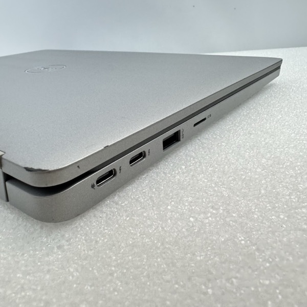 Latitude 5320