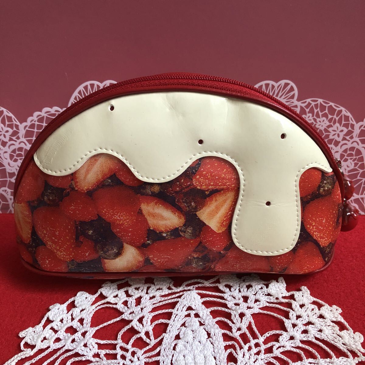 KITAMURA　キタムラ　ポーチ　苺柄　ベリー柄　ケーキ型　未使用品_画像3