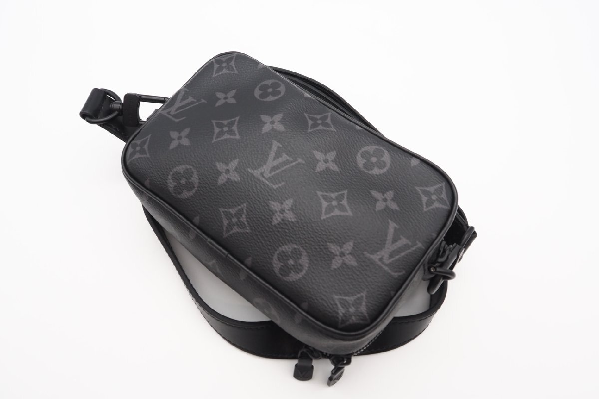 ★３日以内返品可★ LOUIS VUITTON ルイ ヴィトン M82542 エクリプス アルファウェアラブルウォレットNV ブラック グレー バッグ_画像2