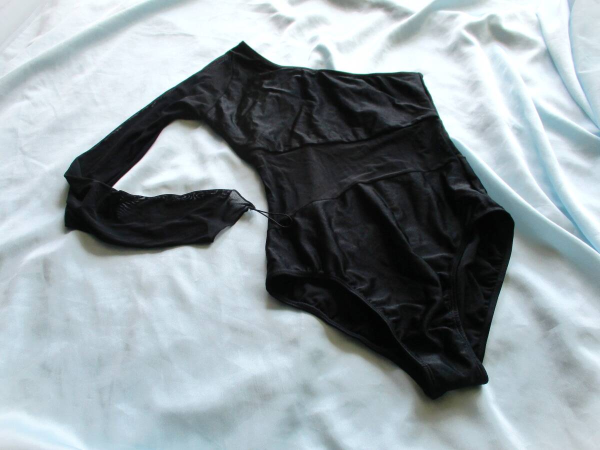 ワンショル M～Lサイズ 海外製 バトントワラー カラーガード メッシュ切替 ツヤツヤ 光沢 ワンショルダー レオタード バトン部吹奏楽 WBT34_画像3