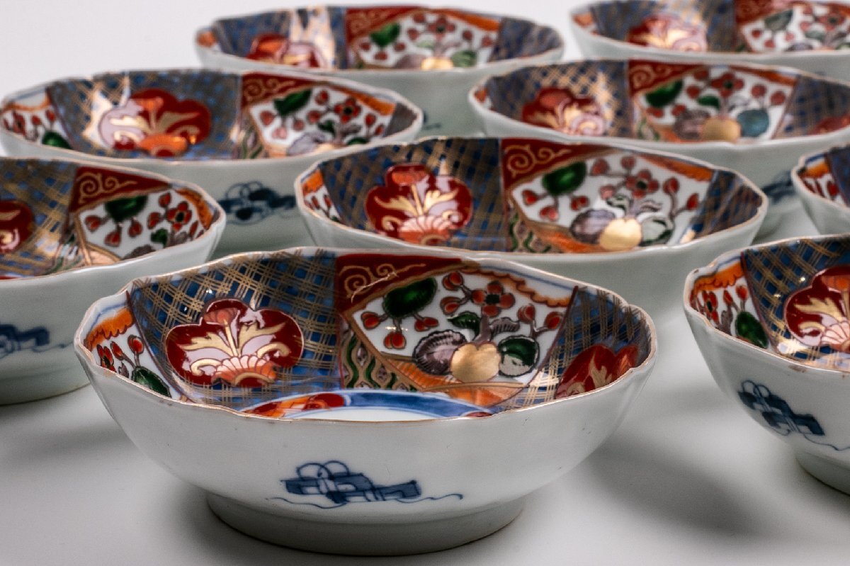 【うつわ】 古伊萬(wàn)里 染錦草花文なます皿 8客 明治時(shí)代 E1220F バラ売り可能です 古美術(shù) 骨董 古玩 陶磁器 和食器 日本料理 料亭