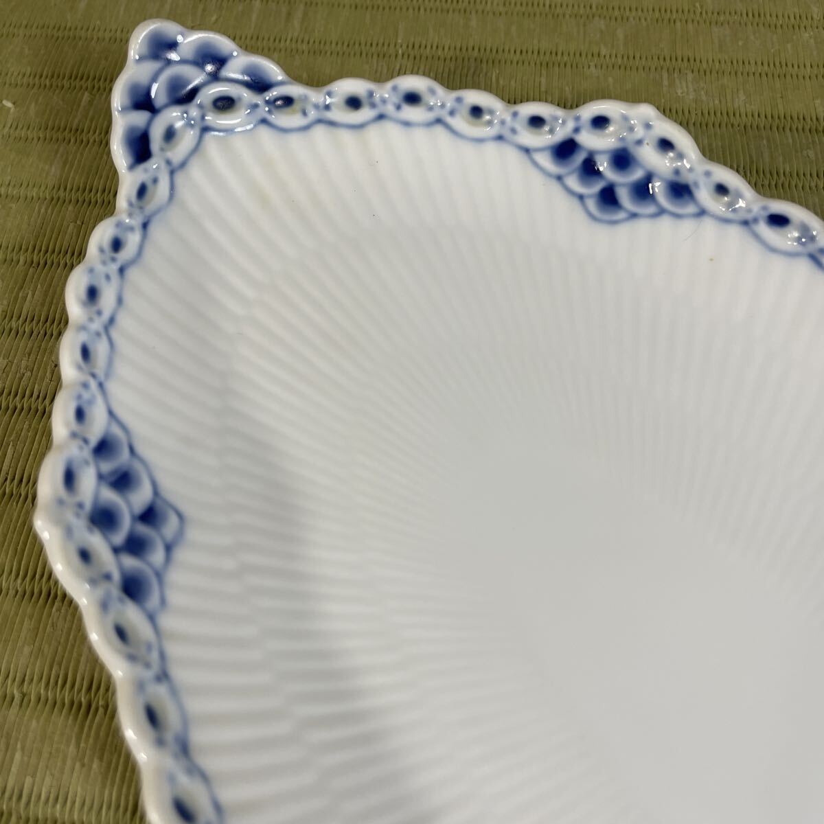 ▲送料無料 ▲ロイヤルコペンハーゲン プリンセス ピックルディッシュ 楕円型 プレート 皿 中古 現状品 _画像3