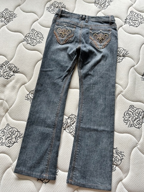 綺麗め CARAVAN ジーンズ W64 H91 ストレッチジーンズ Brand キャラバン 刺繍ジーンズ お洒落 デニムパンツ Lady'sお洒落ジーパン レア 特_画像2