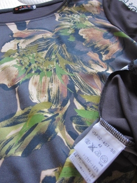 綺麗め EVEX by KRIZIA 42 トップス 日本製 美品 Brand 三陽商会 チュニック ワンピース お洒落 婦人服 ブランド デザインシャツ レア 得特_画像9