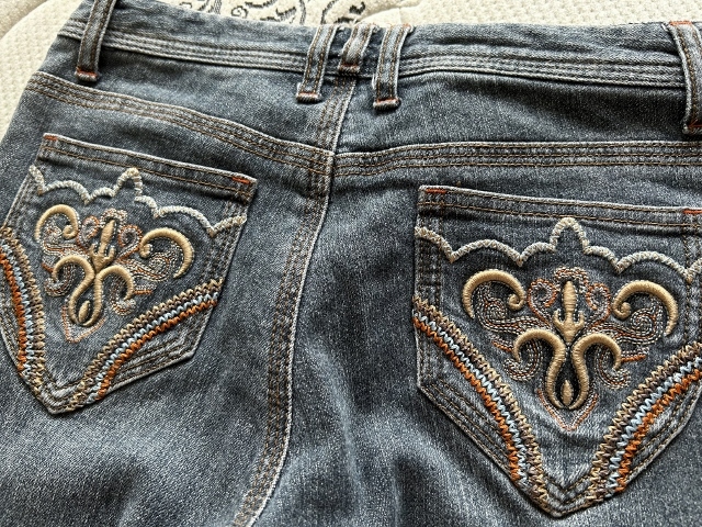 綺麗め CARAVAN ジーンズ W64 H91 ストレッチジーンズ Brand キャラバン 刺繍ジーンズ お洒落 デニムパンツ Lady'sお洒落ジーパン レア 特_画像10