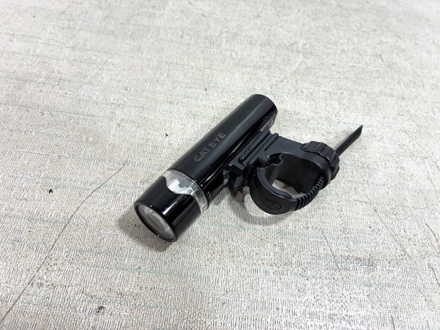 キャットアイ LED ミニライト　全国定形外郵便290円で発送します_画像1