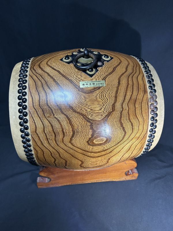 【S10-22】備中太鼓 時代和太鼓 撥 長胴太鼓 打楽器 台座付き 演奏可能 旧家整理品_画像2