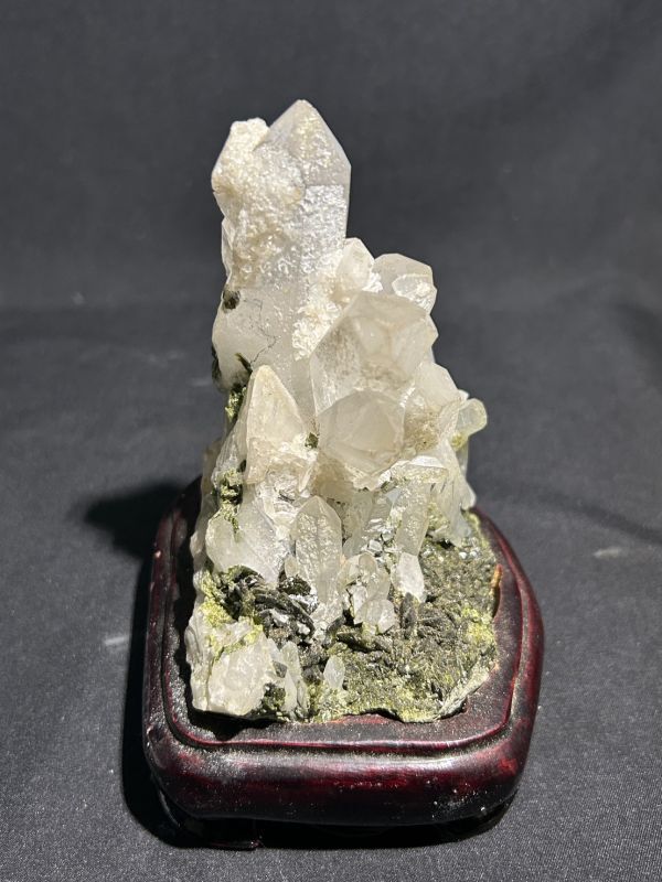 【S10-10】天然石 水晶 クラスター パワーストーン 約554g 台付き 旧家整理品_画像3