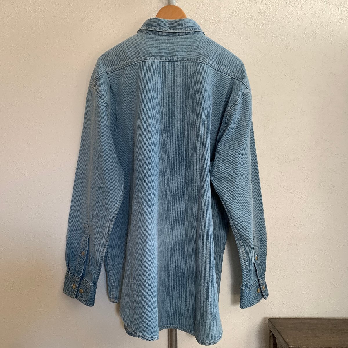 アメリカ古着 90年代 ディズニーストア くまのプーさん 刺繍 シャンブレー シャツ U.S Used Clothing Disney Apparel Pooh Chambray Shirt_画像3