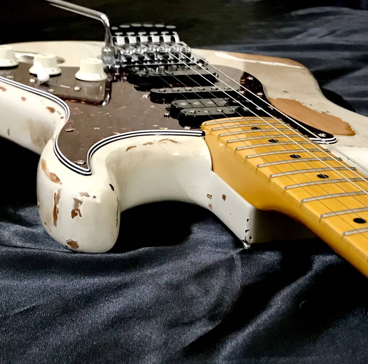 ◆ レリック! ミックマーズ Mick Mars Style Stratocaster（#Motley Crue #モトリー・クルー ）◆_画像8