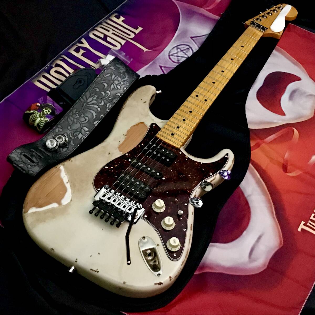 ◆ レリック! ミックマーズ Mick Mars Style Stratocaster（#Motley Crue #モトリー・クルー ）◆_画像1