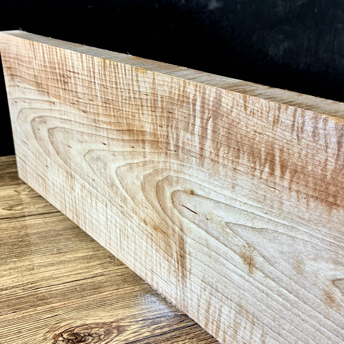 『OS020』極上美杢 激縮み杢 超特大 カーリーメイプル（縦幅厚554-180-25㎜）ギター材 ギター素材 ペンブランク ハンドメイド素材_画像1