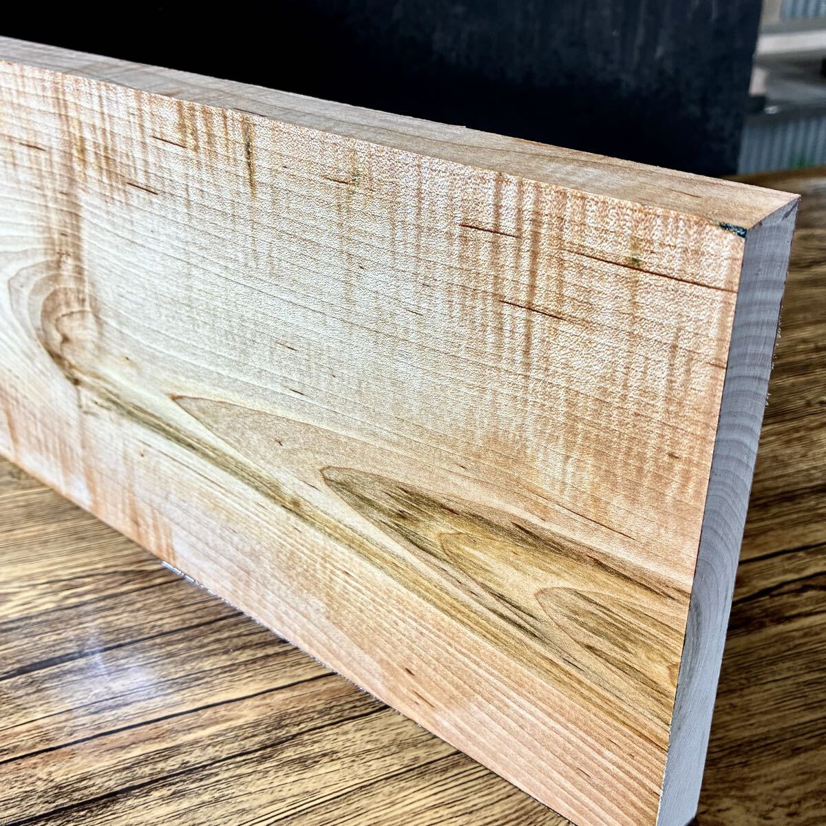 『OS020』極上美杢 激縮み杢 超特大 カーリーメイプル（縦幅厚554-180-25㎜）ギター材 ギター素材 ペンブランク ハンドメイド素材_画像8