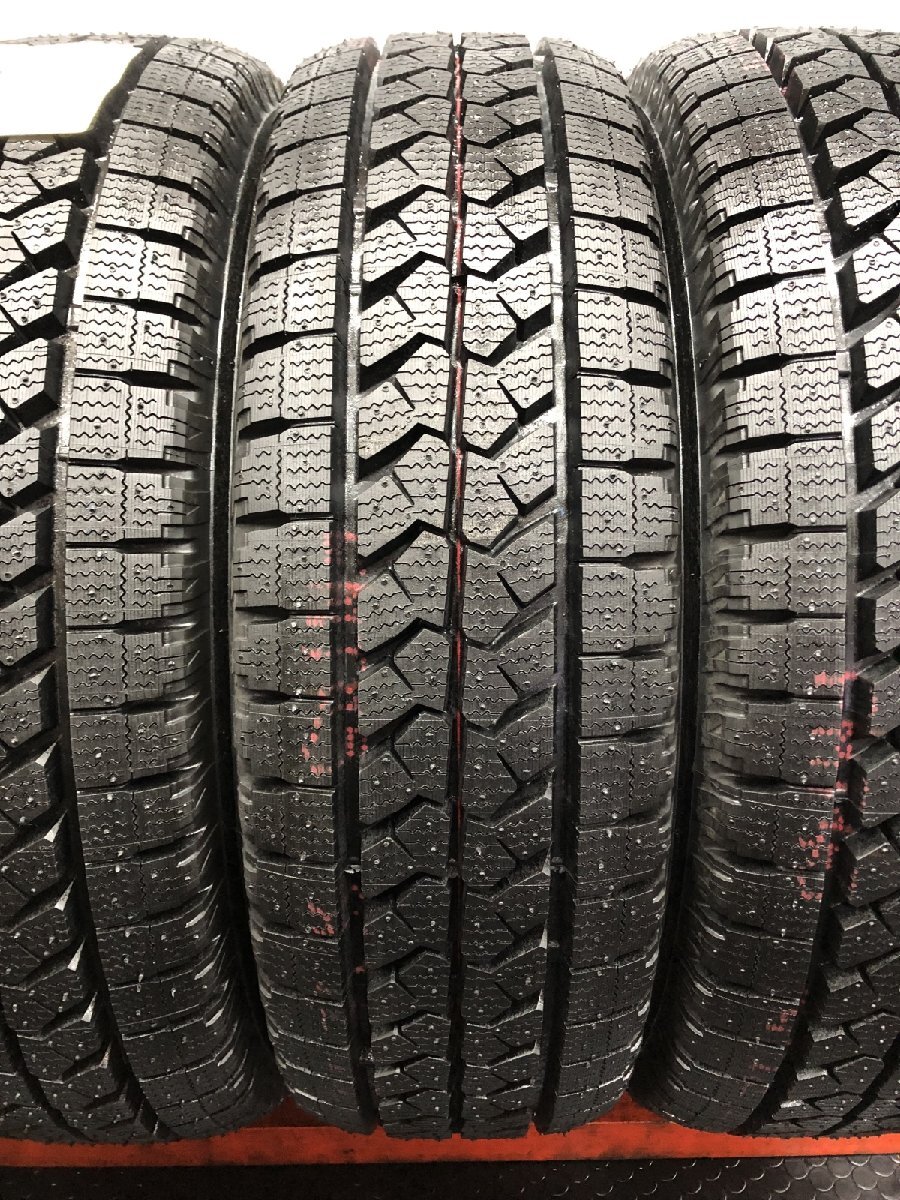 【新品】BS BRIDGESTONE BLIZZAK W979 215/70R15 107/105L LT 15インチ ライトトラック用 スタッドレス 4本 21年製 ハイエース等　(STF053)_画像4