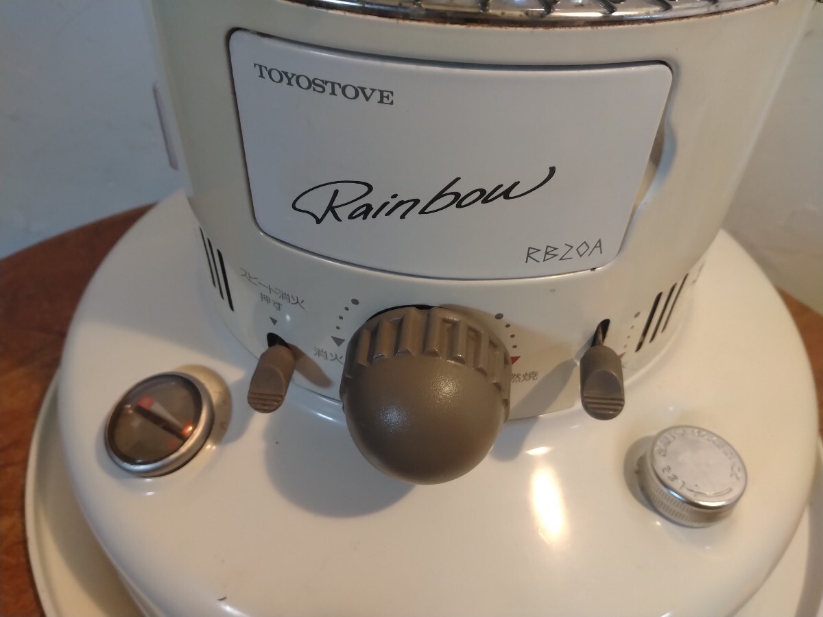 R71001-4 トヨトミ レインボー 石油ストーブRB-20A形 動作確認済み ※新品替え芯付属致します_画像5