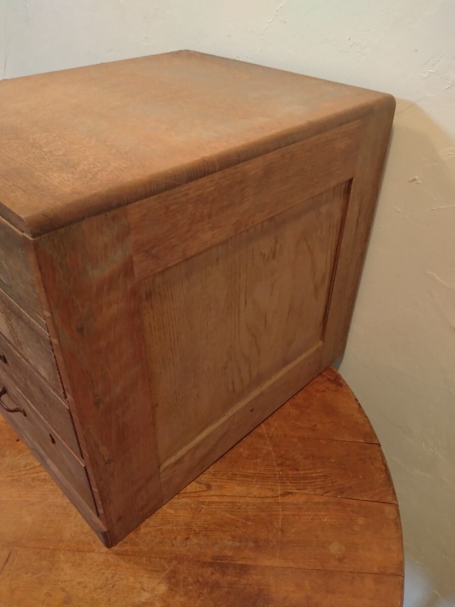 R71023-8古い商店で使われていた プレート付き 4段引き出し② 高さ約33cm幅約30.5cm奥行約38cm_画像5