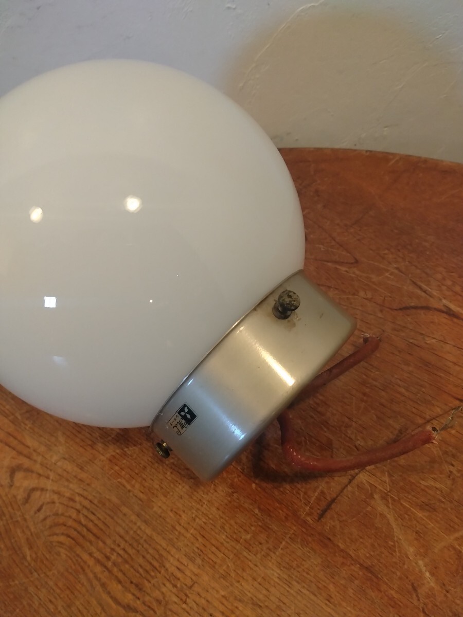 R71024-6 ミルクガラス/乳白色ガラス/丸型/壁付けペンダントライト直径約16cm_画像4