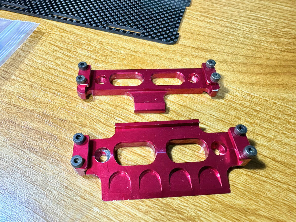 ラジコンヘリ JRPROPO E6-550 ワンタッチバッテリーマウント カーボンバッテリープレート付き 送料全国一律１８０円_画像2