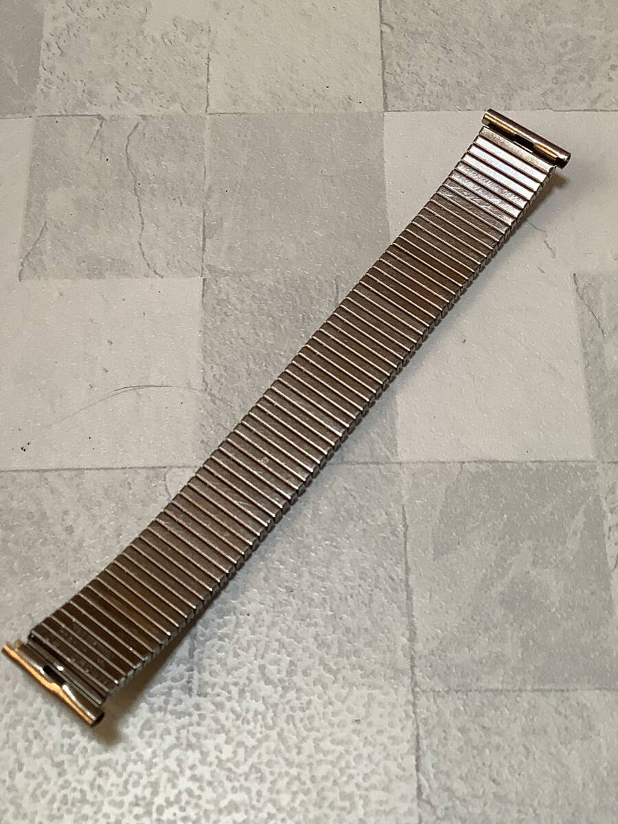 14002) 蛇腹ベルト　腕時計　メタルベルト_画像2
