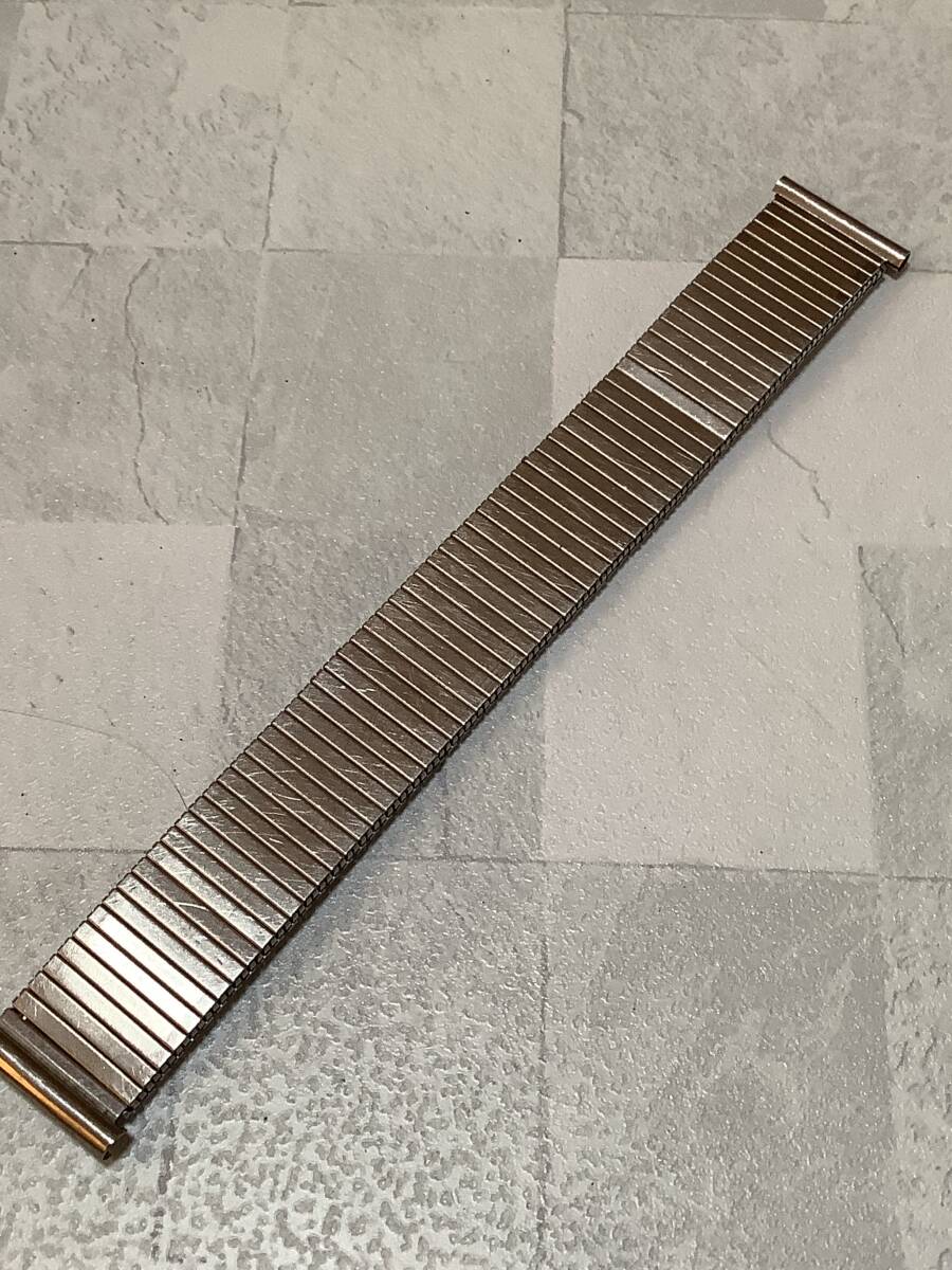 14002) 蛇腹ベルト　腕時計　メタルベルト_画像1