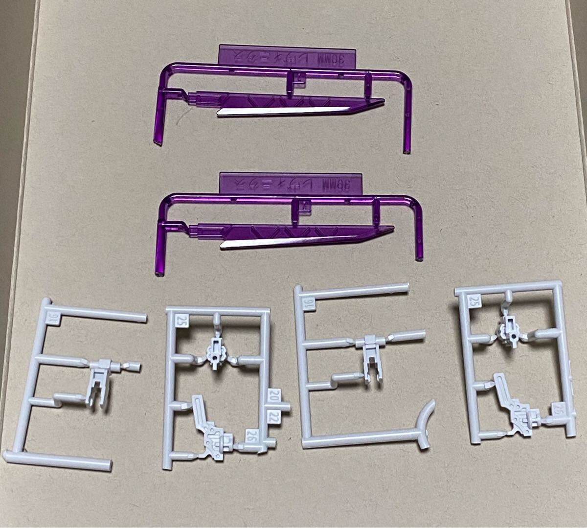 新品 30MM 1/144 EXM-X20A レヴィニクス TYPE-A 武装パーツのみ ガンブレード hguc hgの画像1