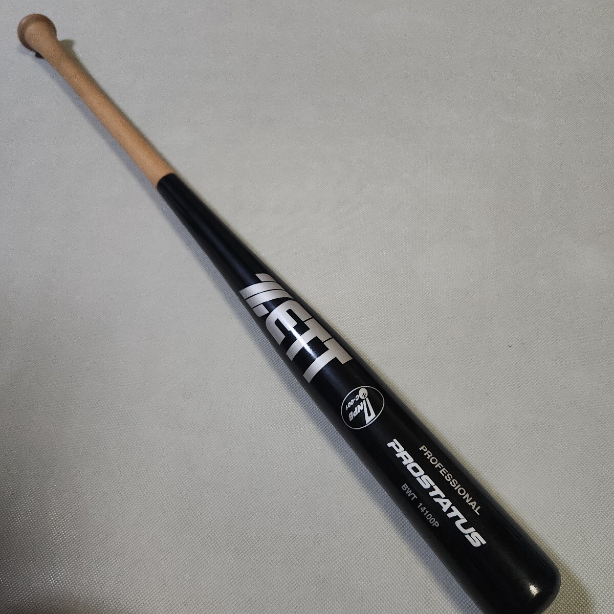 Hanshin Tigers Machida . 2 . игрок с автографом реальное использование bat Hiroshima Toyo Carp   Hanshin Tigers Machida . 2 . игрок с автографом реальное использование bat Hiroshima Toyo Carp