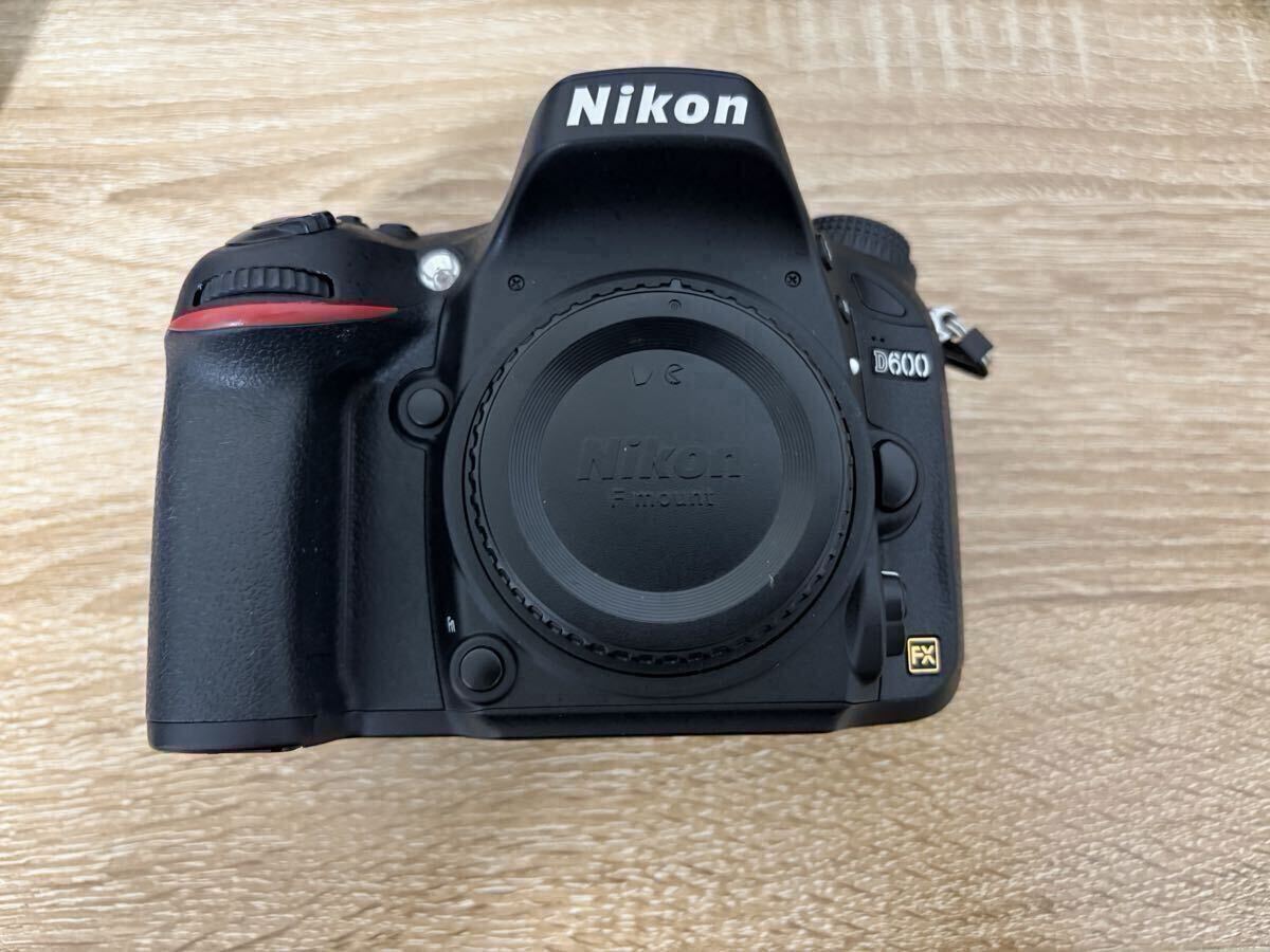 ★Nikon D600 ダブルレンズキット 24-85mm f/3.5-4.5G ED VR 50mm f/1.8G バッテリー SDカード SB-700スピードライト★_画像2