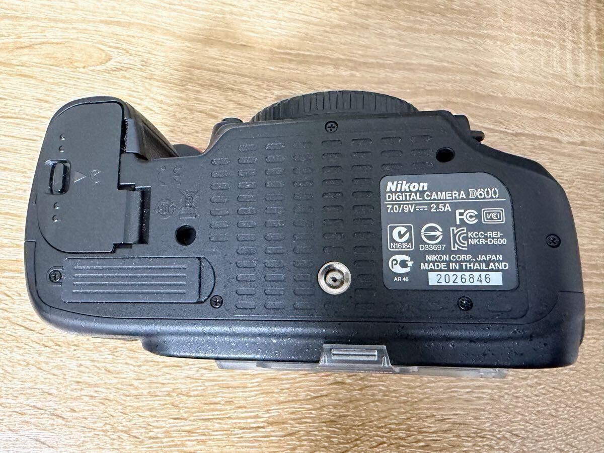 ★Nikon D600 ダブルレンズキット 24-85mm f/3.5-4.5G ED VR 50mm f/1.8G バッテリー SDカード SB-700スピードライト★_画像5